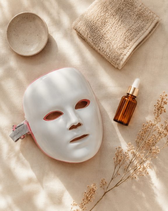 GlowMask Pro flat lay